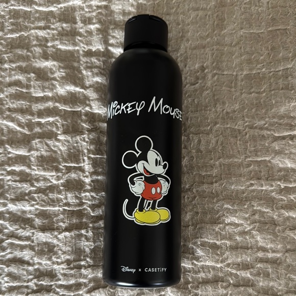 Disney x CASETiFY Mickey Mouse
Insulated Stainless Steel Water Bottle - Picture 3 of 12